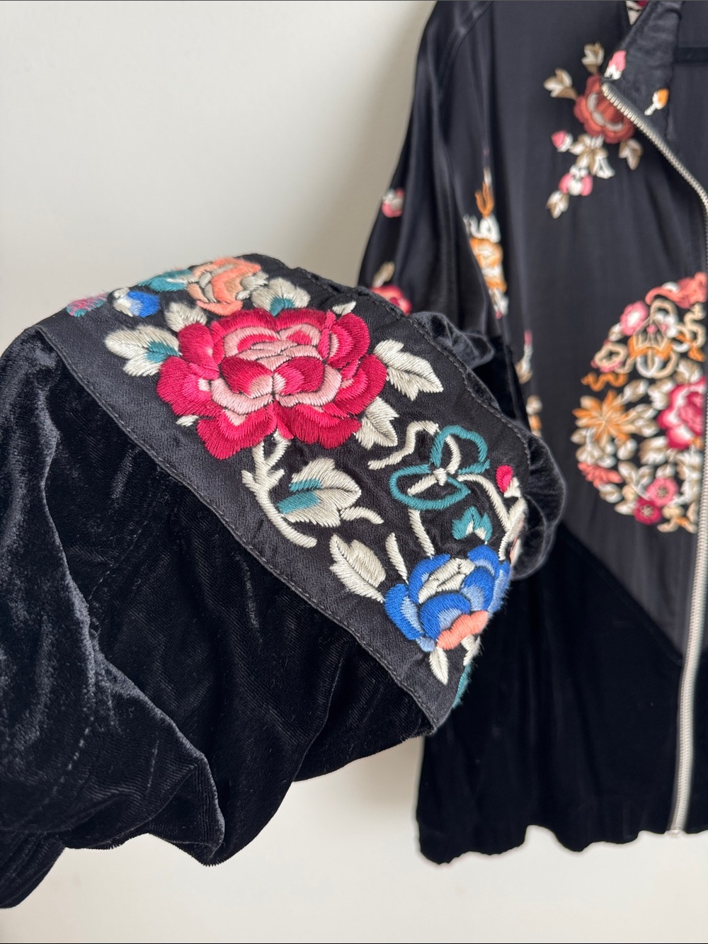 Free People Embroidered Velvet Bomber Jacket Black Size Medium - Picture 5 of 14